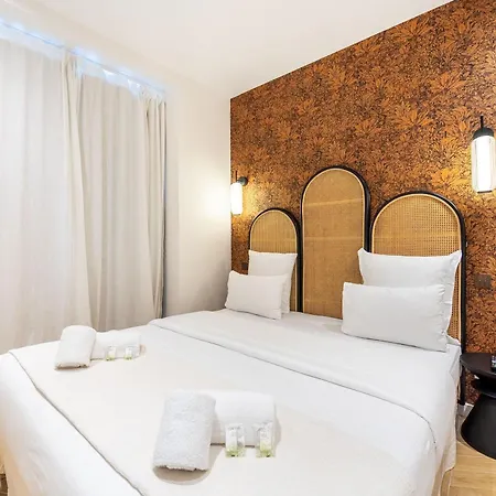 Lovely Close To Eiffel Tower * Paris