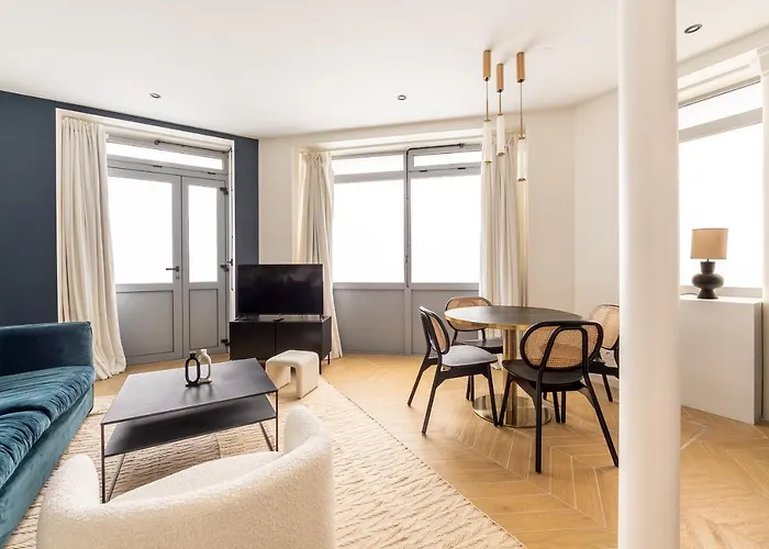 Lovely Close To Eiffel Tower Apartment *